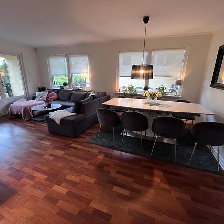 Havsnaera Nyrenoverat Centralt I Båstad Exterior foto