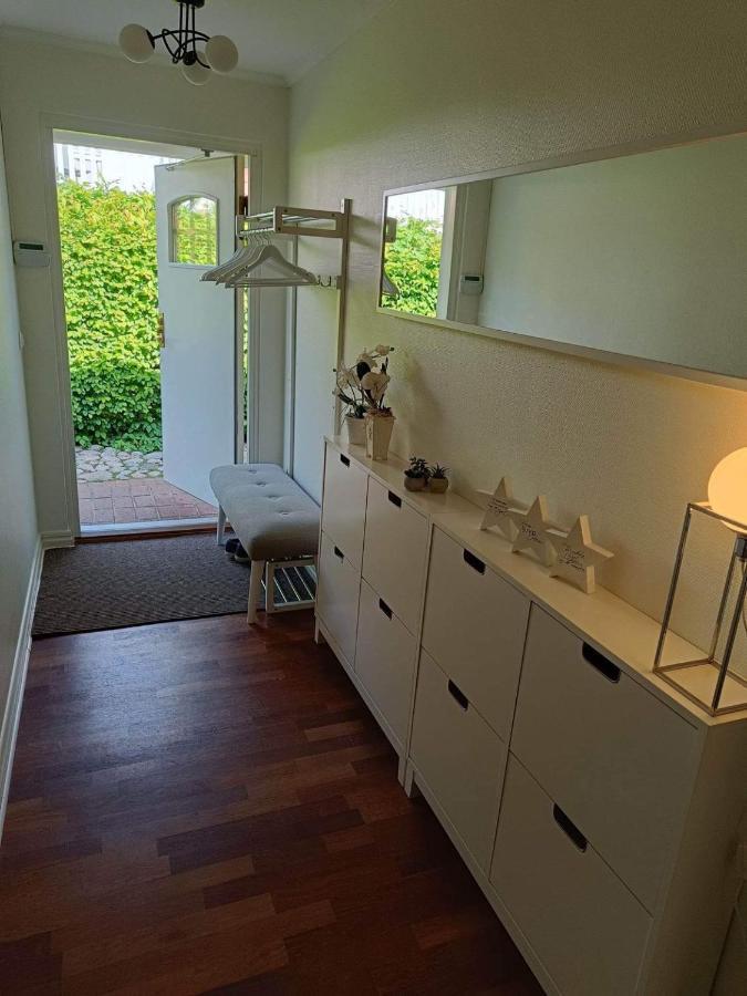 Havsnaera Nyrenoverat Centralt I Båstad Exterior foto